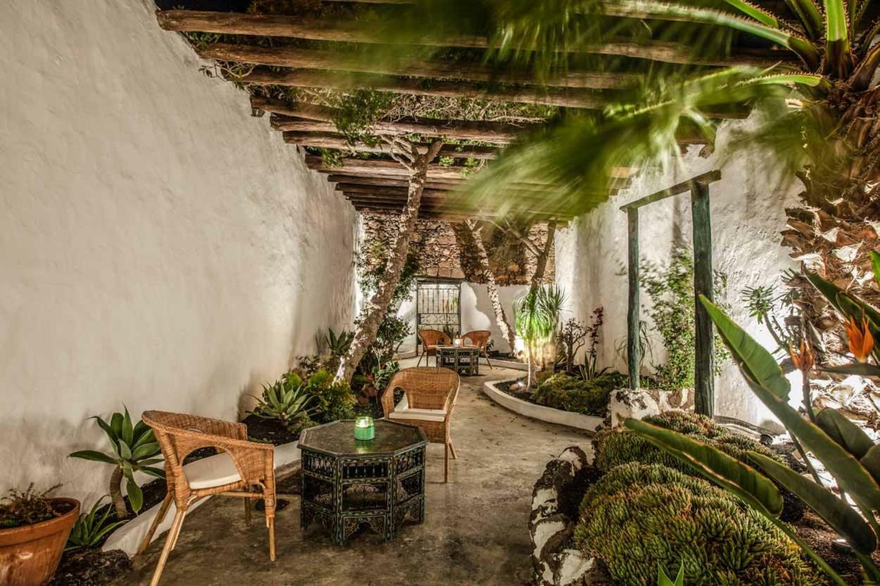 Los Lirios Hotel Rural - Adults Only Tías Εξωτερικό φωτογραφία