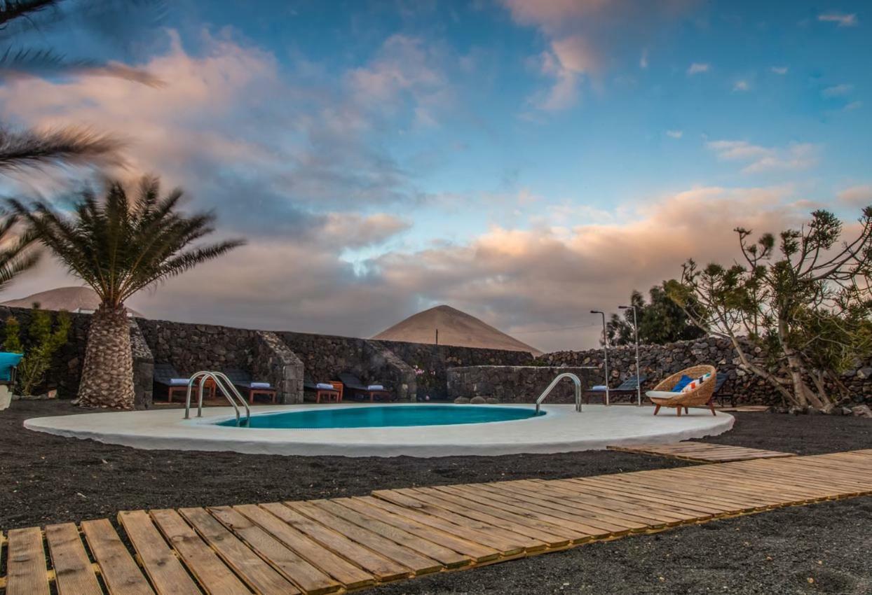 Los Lirios Hotel Rural - Adults Only Tías Εξωτερικό φωτογραφία