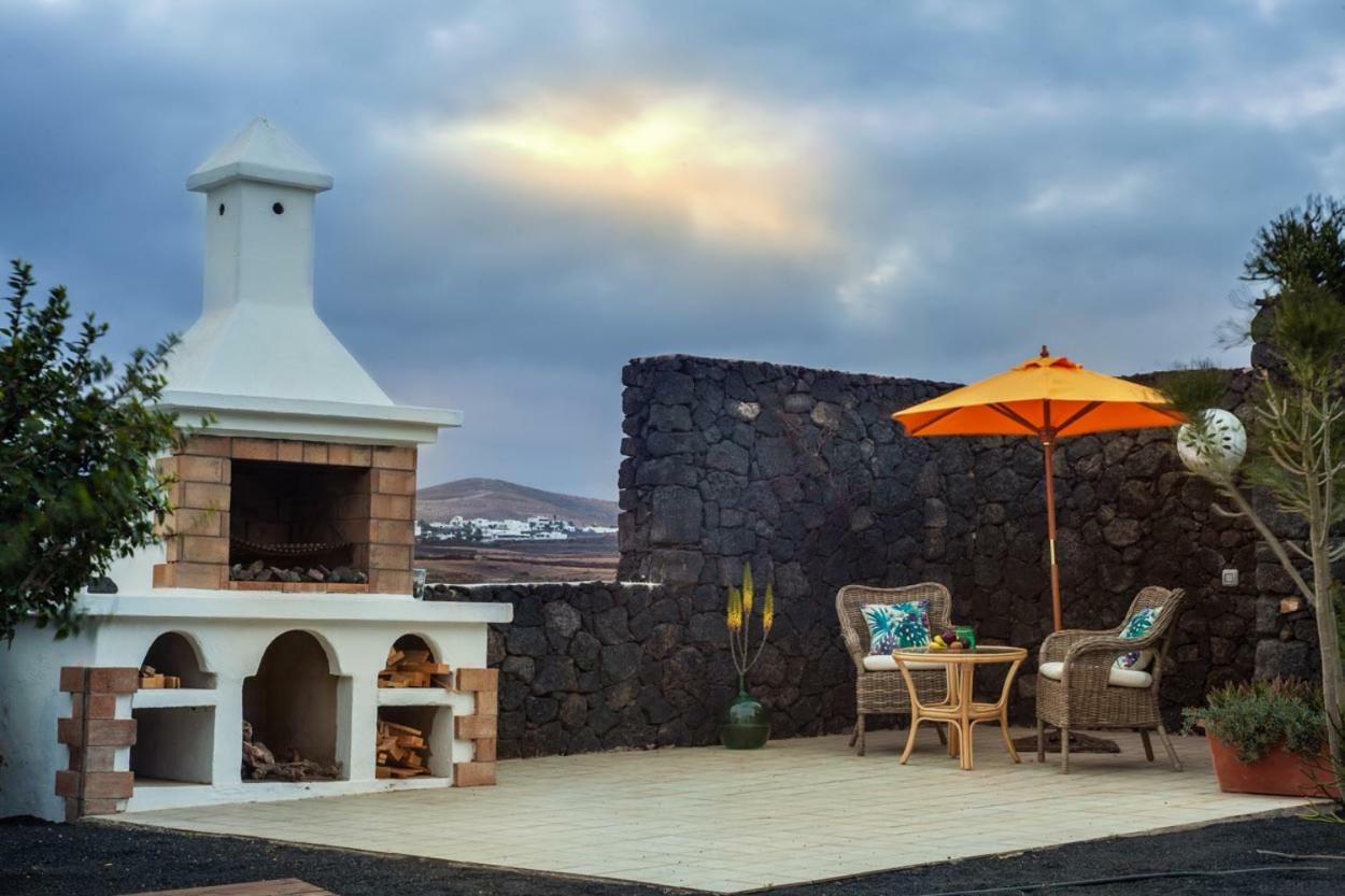 Los Lirios Hotel Rural - Adults Only Tías Εξωτερικό φωτογραφία