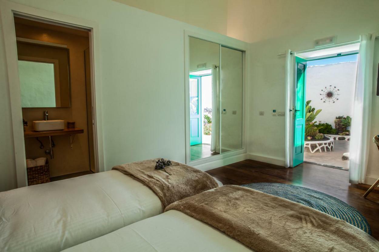 Los Lirios Hotel Rural - Adults Only Tías Εξωτερικό φωτογραφία