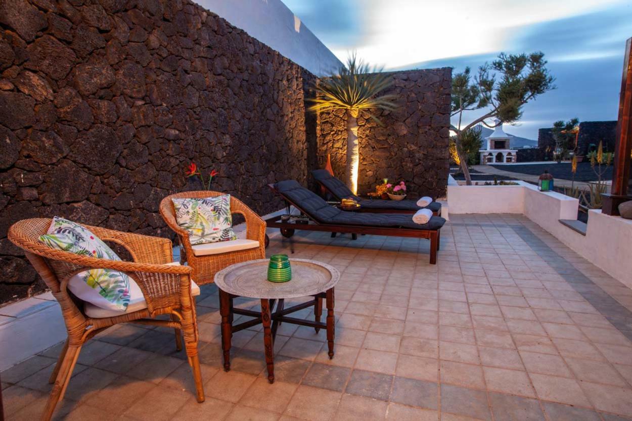 Los Lirios Hotel Rural - Adults Only Tías Εξωτερικό φωτογραφία